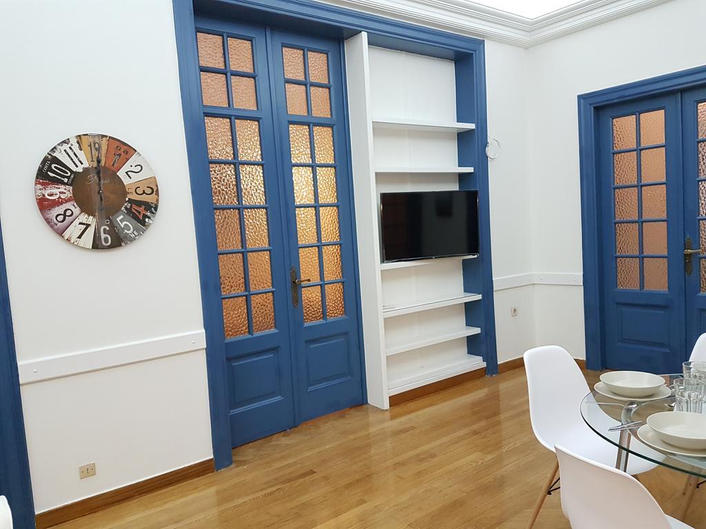 Errathens Aegean Apartment - Athens Center, 5 BD, 2 BATH Buitenkant foto