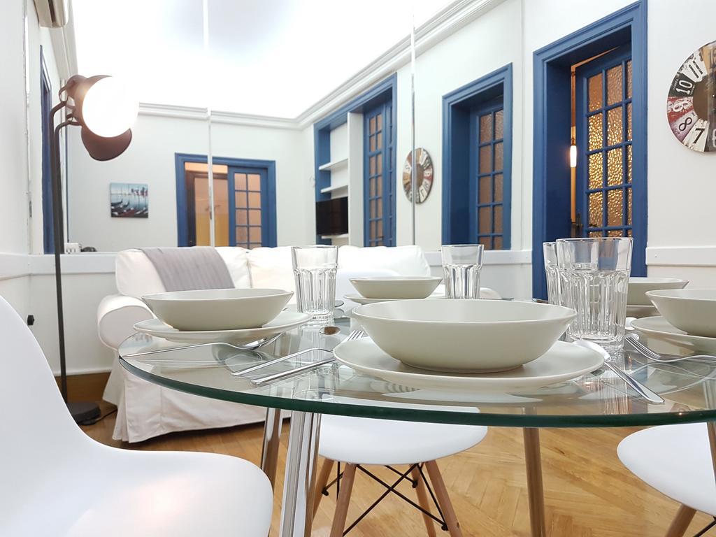 Errathens Aegean Apartment - Athens Center, 5 BD, 2 BATH Buitenkant foto