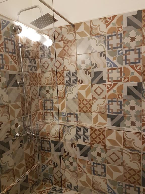 Errathens Aegean Apartment - Athens Center, 5 BD, 2 BATH Buitenkant foto